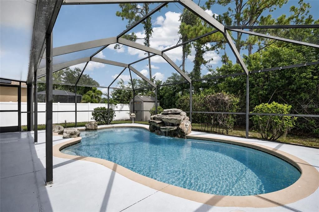 Active With Contract: $350,000 (3 beds, 2 baths, 1644 Square Feet)