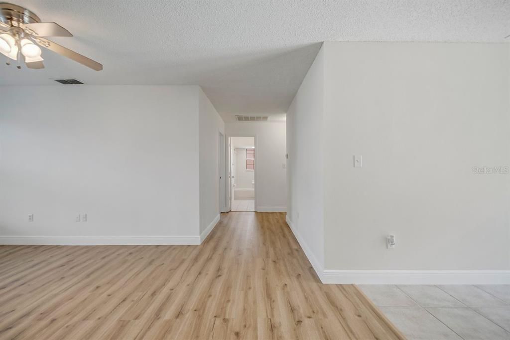 En Venta: $459,000 (4 camas, 3 baños, 2668 Pies cuadrados)