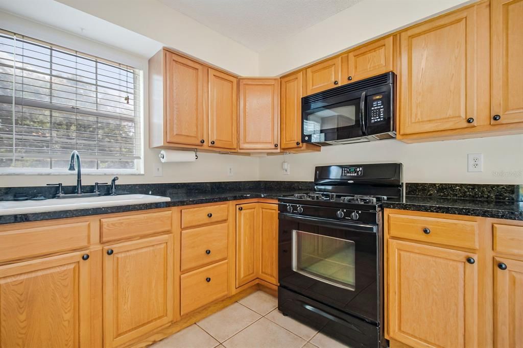 En Venta: $459,000 (4 camas, 3 baños, 2668 Pies cuadrados)