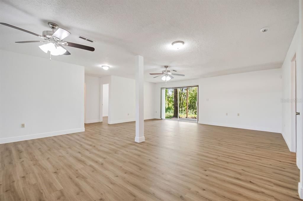 En Venta: $459,000 (4 camas, 3 baños, 2668 Pies cuadrados)