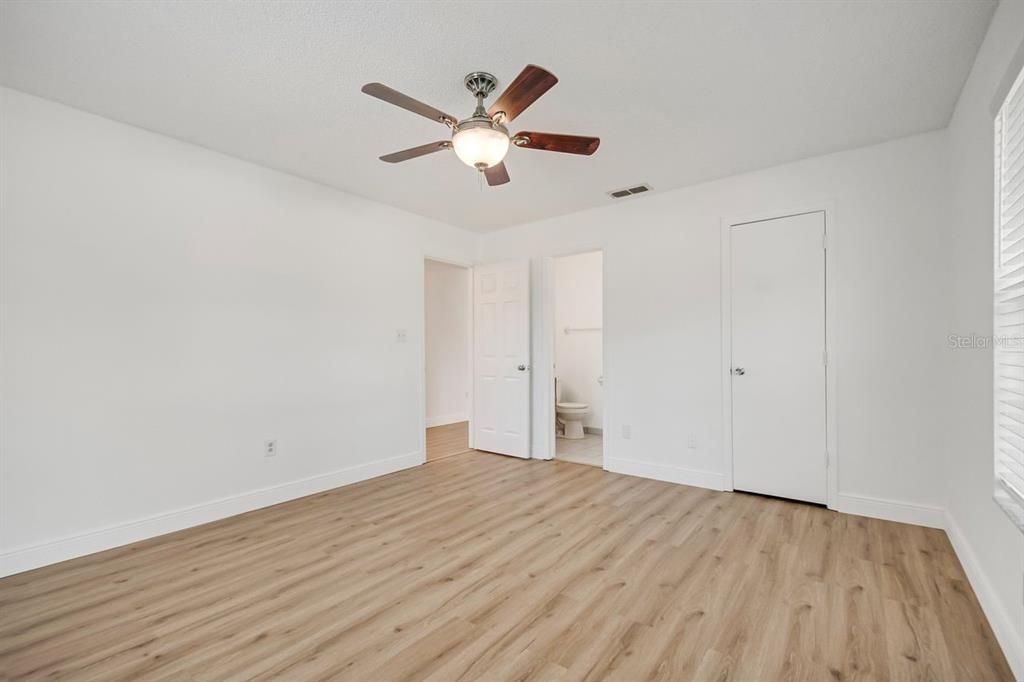 En Venta: $459,000 (4 camas, 3 baños, 2668 Pies cuadrados)