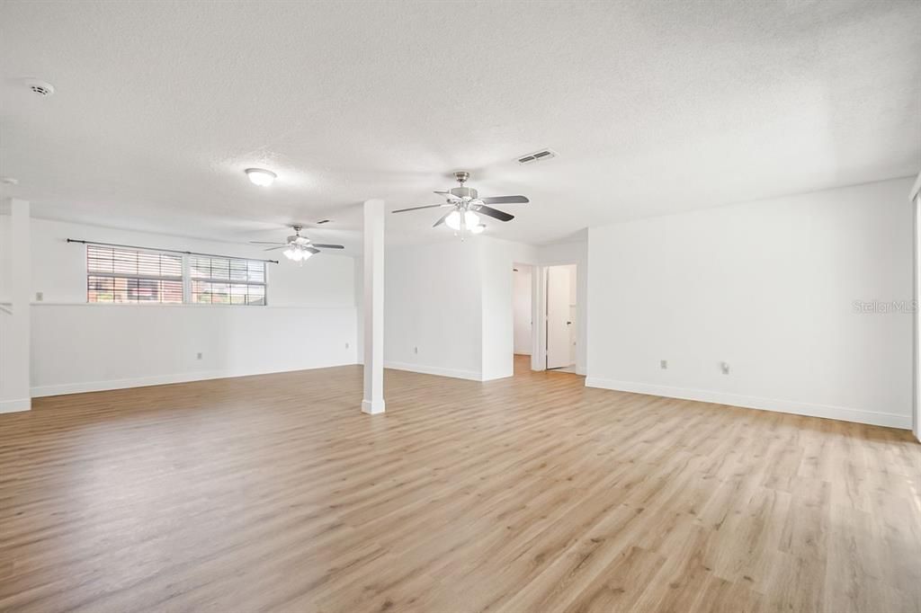 En Venta: $459,000 (4 camas, 3 baños, 2668 Pies cuadrados)