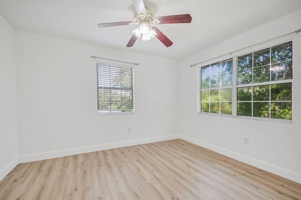 En Venta: $459,000 (4 camas, 3 baños, 2668 Pies cuadrados)