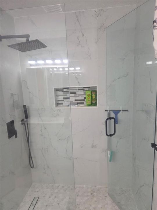 En Renta: $2,400 (2 camas, 1 baños, 1100 Pies cuadrados)