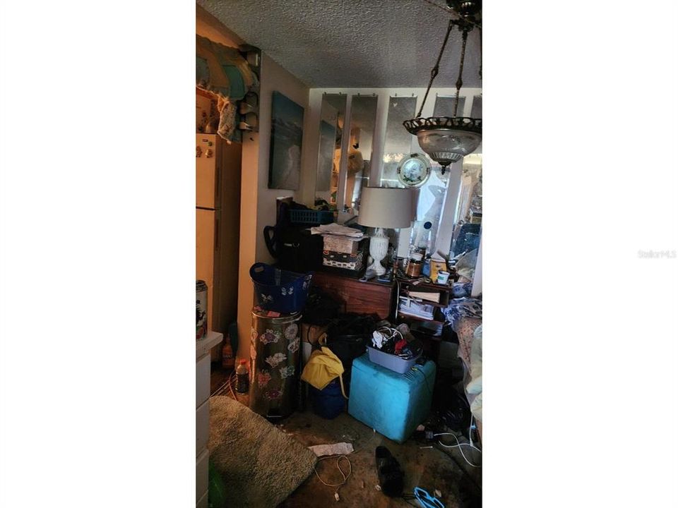 For Sale: $94,000 (1 beds, 1 baths, 665 Square Feet)