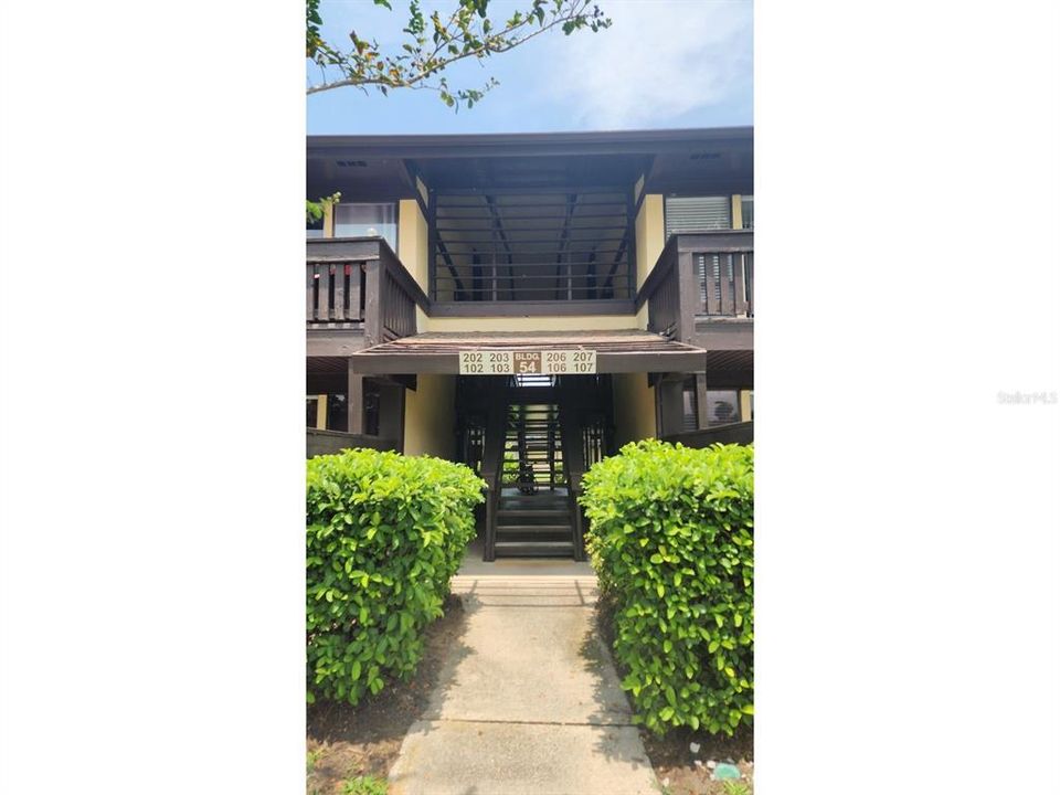 For Sale: $94,000 (1 beds, 1 baths, 665 Square Feet)