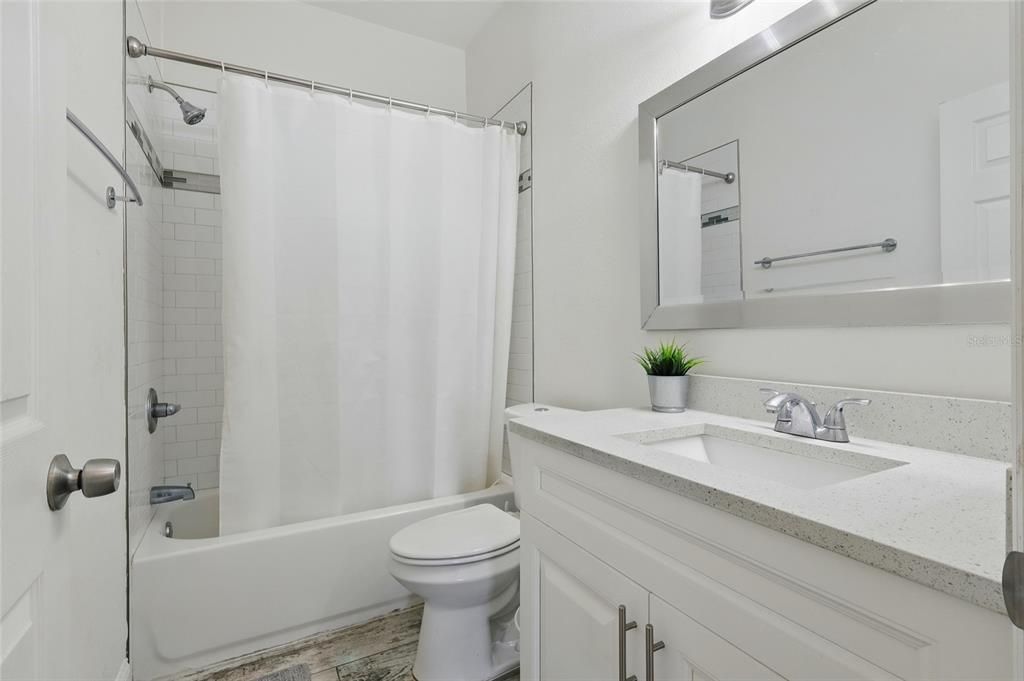 For Rent: $4,650 (4 beds, 3 baths, 2600 Square Feet)