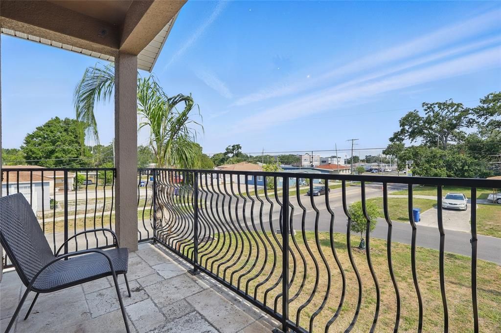 For Rent: $4,650 (4 beds, 3 baths, 2600 Square Feet)