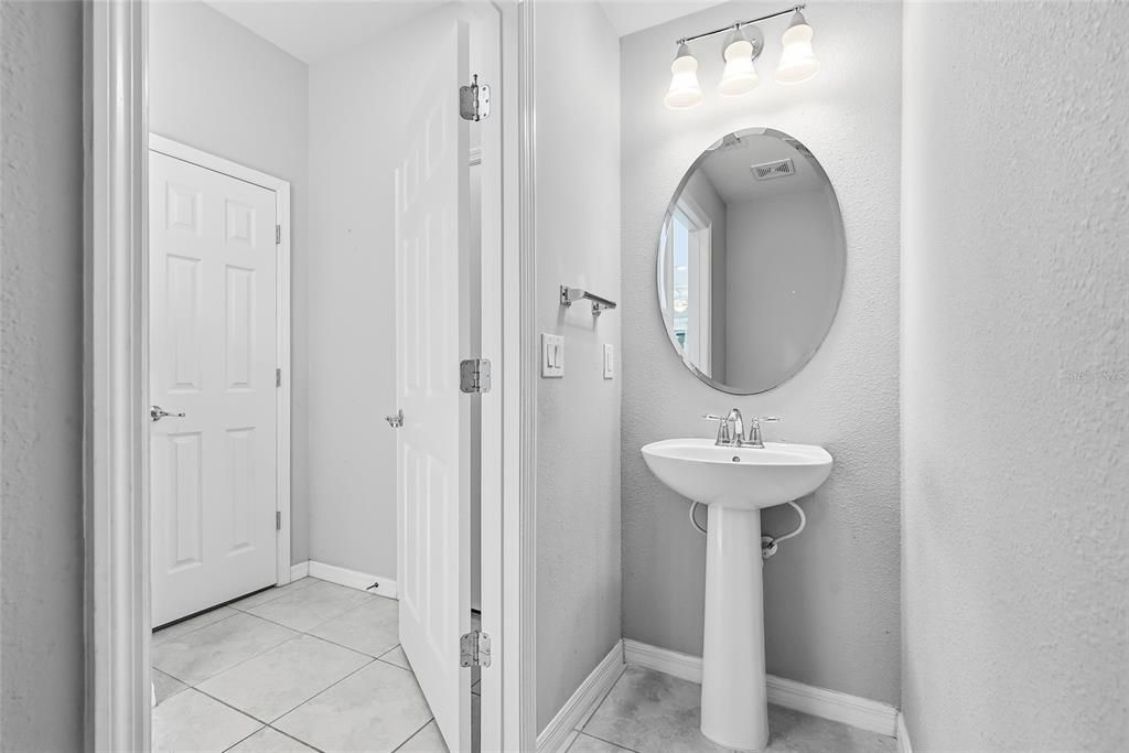 For Sale: $342,000 (3 beds, 2 baths, 1880 Square Feet)