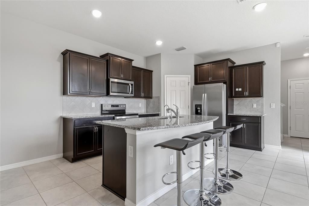 For Sale: $342,000 (3 beds, 2 baths, 1880 Square Feet)