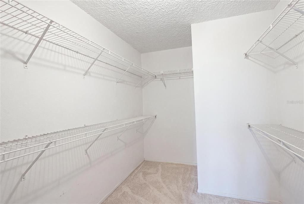 На продажу: $325,000 (2 спален, 2 ванн, 900 Квадратных фут)