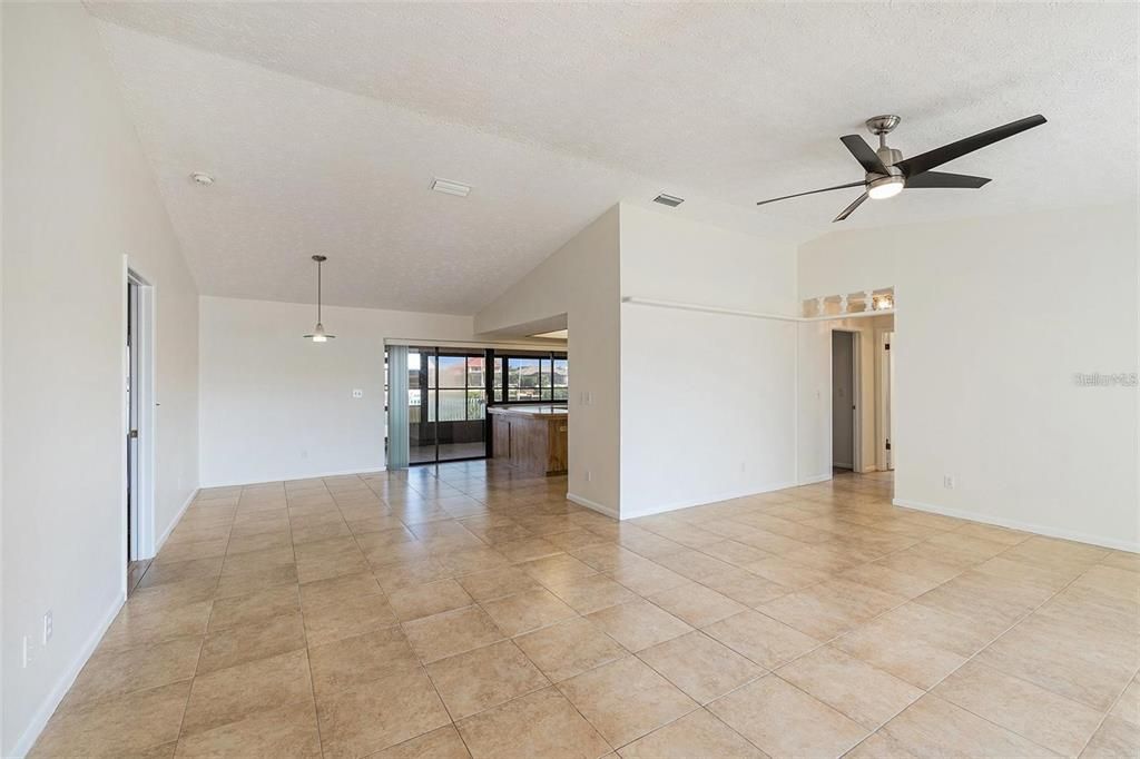 For Rent: $2,675 (3 beds, 2 baths, 1908 Square Feet)