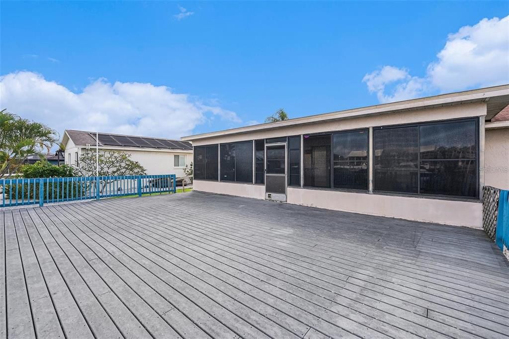 For Rent: $2,675 (3 beds, 2 baths, 1908 Square Feet)