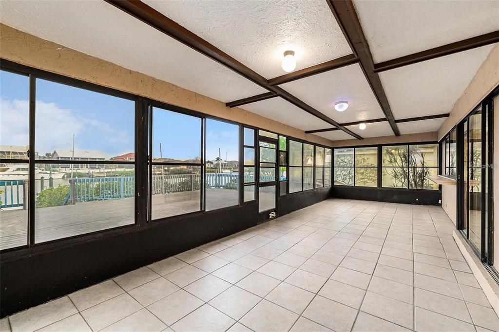For Rent: $2,675 (3 beds, 2 baths, 1908 Square Feet)