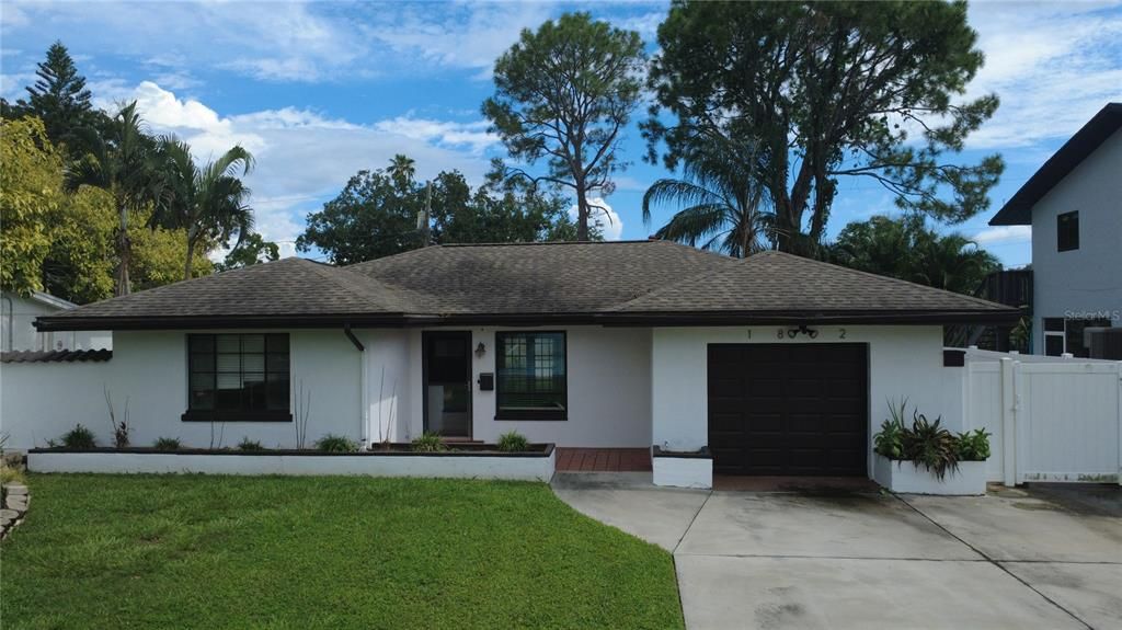 En Venta: $225,000 (3 camas, 2 baños, 1207 Pies cuadrados)