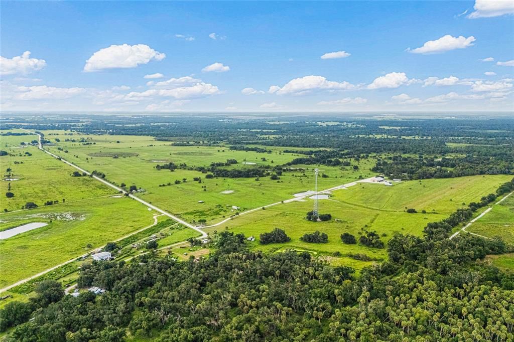 待售: $439,000 (10.41 acres)
