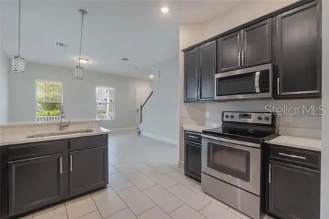 En Renta: $2,850 (4 camas, 2 baños, 1868 Pies cuadrados)