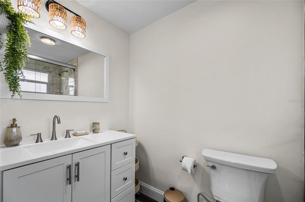 En Venta: $869,900 (2 camas, 2 baños, 1285 Pies cuadrados)