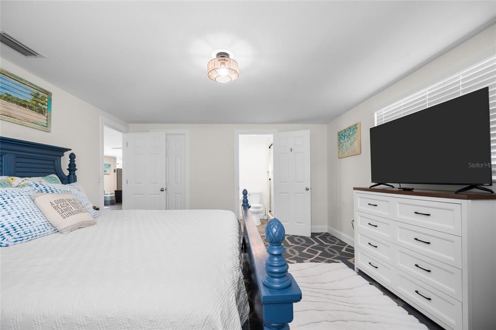 En Venta: $869,900 (2 camas, 2 baños, 1285 Pies cuadrados)