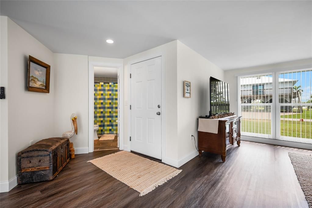 En Venta: $869,900 (2 camas, 2 baños, 1285 Pies cuadrados)