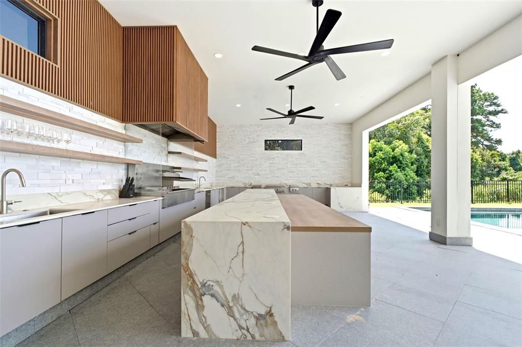 En Venta: $6,000,000 (5 camas, 7 baños, 8658 Pies cuadrados)