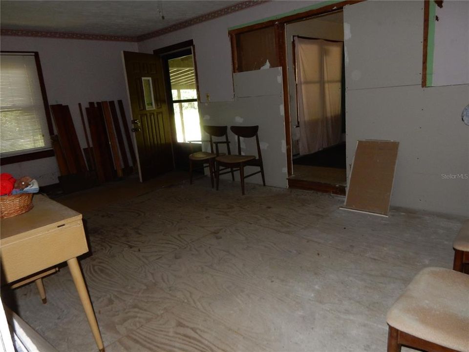 Activo con contrato: $225,000 (3 camas, 2 baños, 1152 Pies cuadrados)