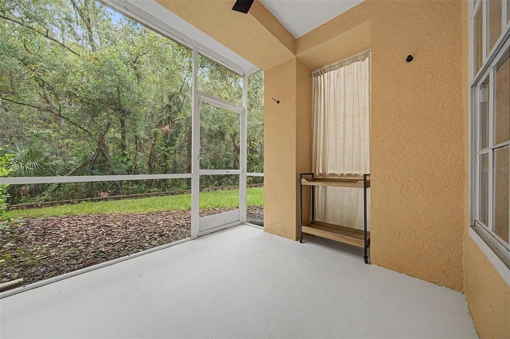 For Sale: $215,000 (2 beds, 2 baths, 1117 Square Feet)