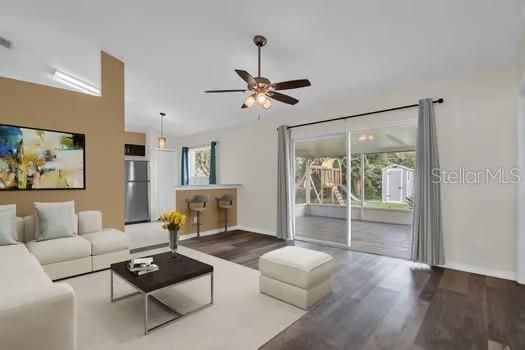 En Venta: $324,999 (3 camas, 2 baños, 1076 Pies cuadrados)