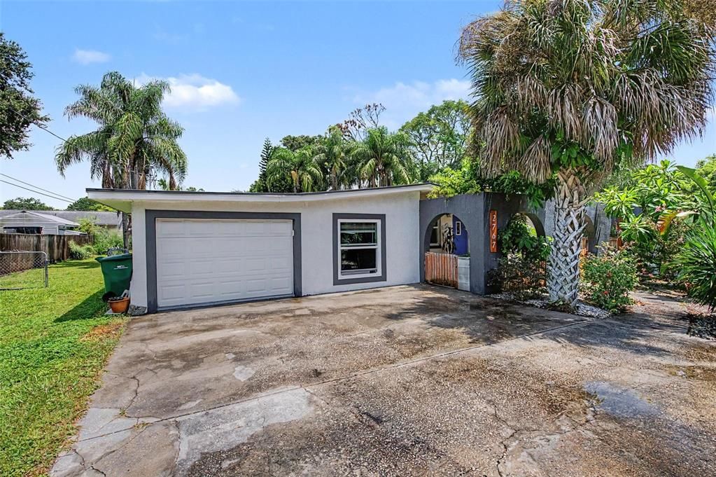 For Sale: $459,900 (3 beds, 2 baths, 1761 Square Feet)