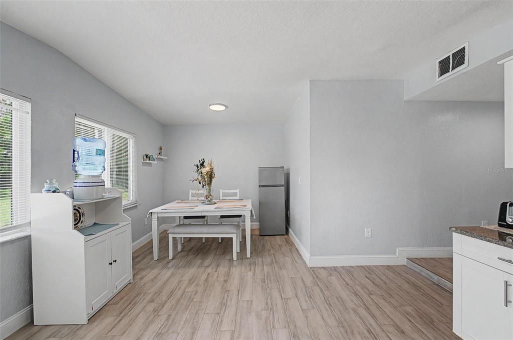 For Sale: $459,900 (3 beds, 2 baths, 1761 Square Feet)