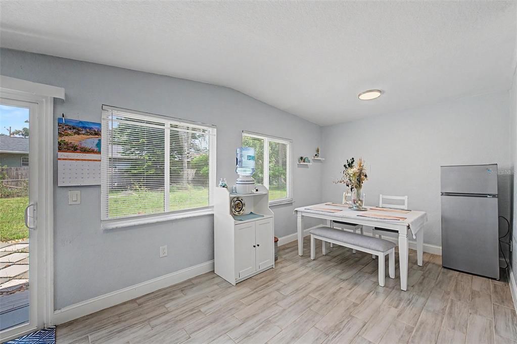 For Sale: $459,900 (3 beds, 2 baths, 1761 Square Feet)
