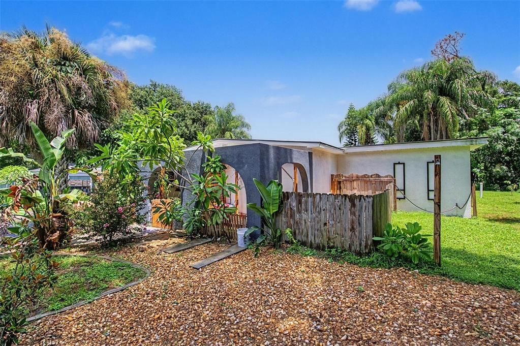 For Sale: $459,900 (3 beds, 2 baths, 1761 Square Feet)