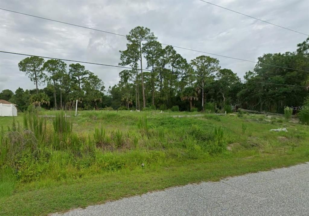 待售: $24,900 (0.24 acres)