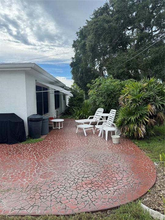 For Sale: $299,000 (2 beds, 2 baths, 1587 Square Feet)