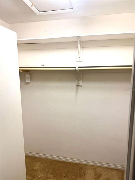 For Sale: $299,000 (2 beds, 2 baths, 1587 Square Feet)