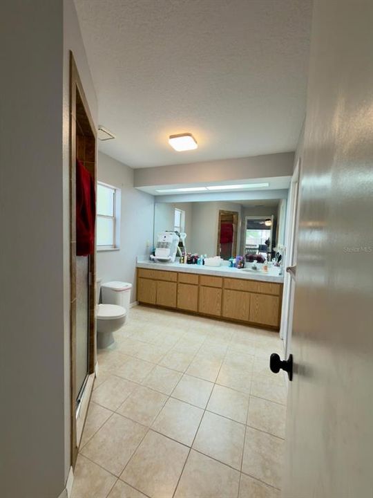 En Venta: $329,900 (3 camas, 2 baños, 1935 Pies cuadrados)