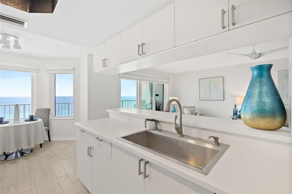 For Sale: $540,000 (2 beds, 2 baths, 1660 Square Feet)