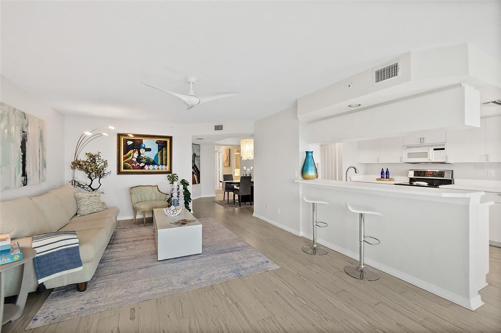 For Sale: $540,000 (2 beds, 2 baths, 1660 Square Feet)