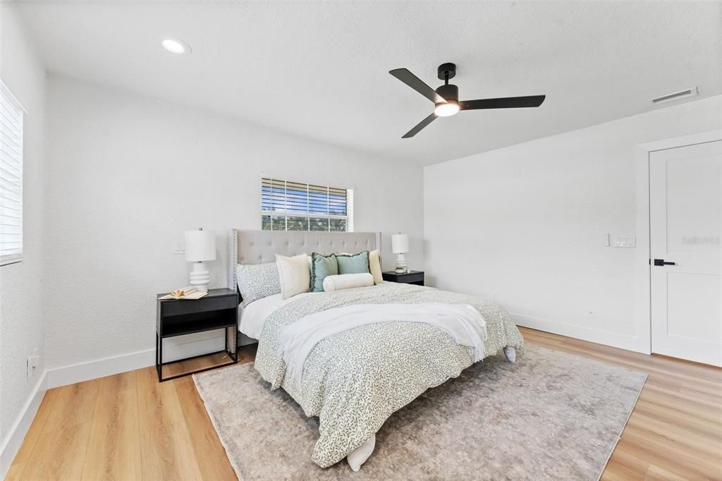 For Sale: $540,000 (5 beds, 3 baths, 2652 Square Feet)