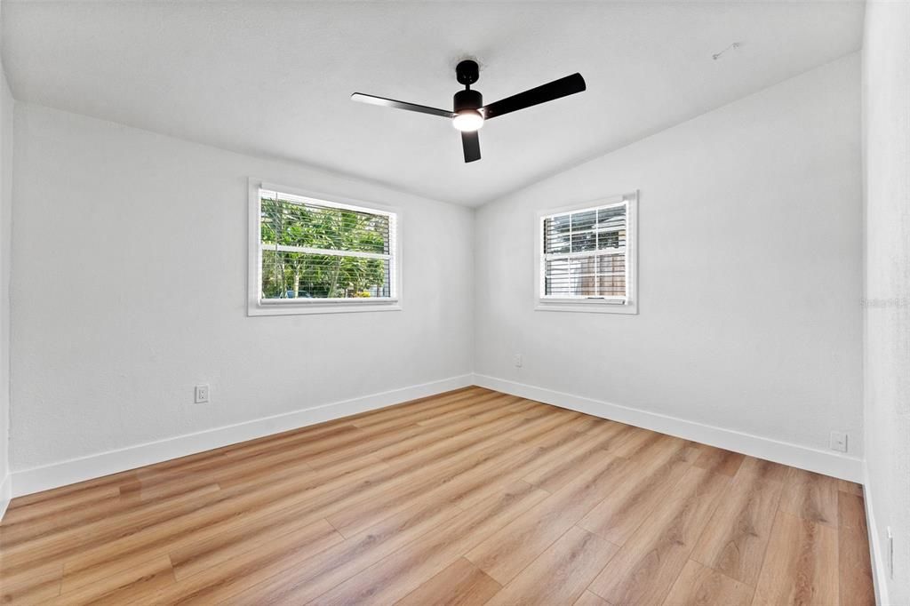 For Sale: $540,000 (5 beds, 3 baths, 2652 Square Feet)