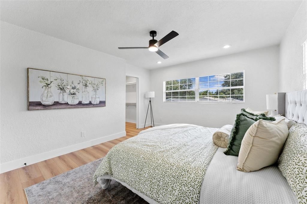 For Sale: $540,000 (5 beds, 3 baths, 2652 Square Feet)