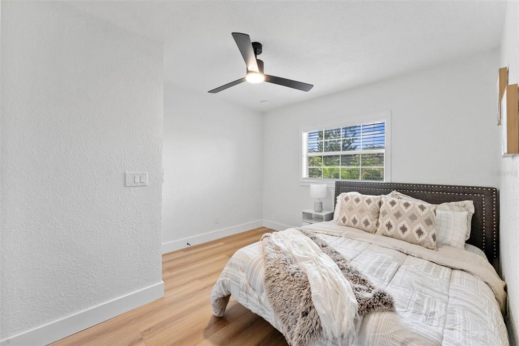 For Sale: $540,000 (5 beds, 3 baths, 2652 Square Feet)