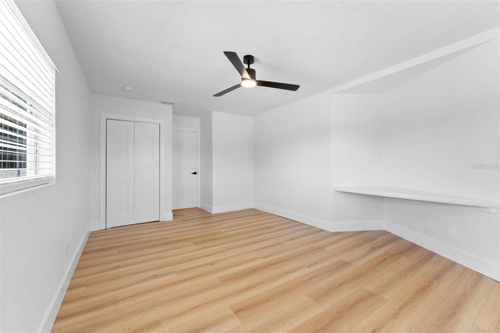 For Sale: $540,000 (5 beds, 3 baths, 2652 Square Feet)