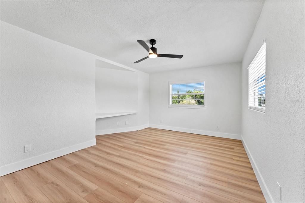 For Sale: $540,000 (5 beds, 3 baths, 2652 Square Feet)