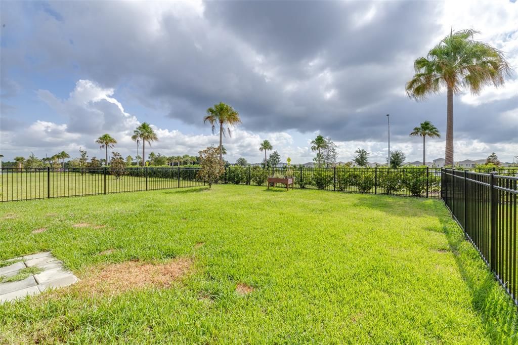 For Sale: $470,000 (4 beds, 3 baths, 2636 Square Feet)