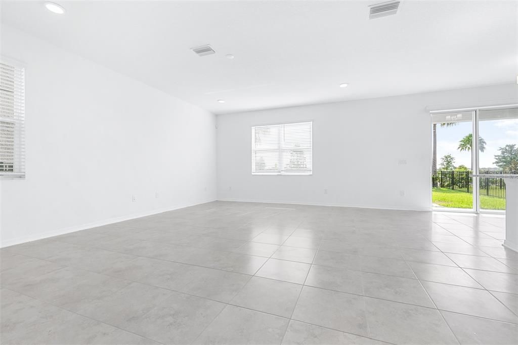 For Sale: $470,000 (4 beds, 3 baths, 2636 Square Feet)