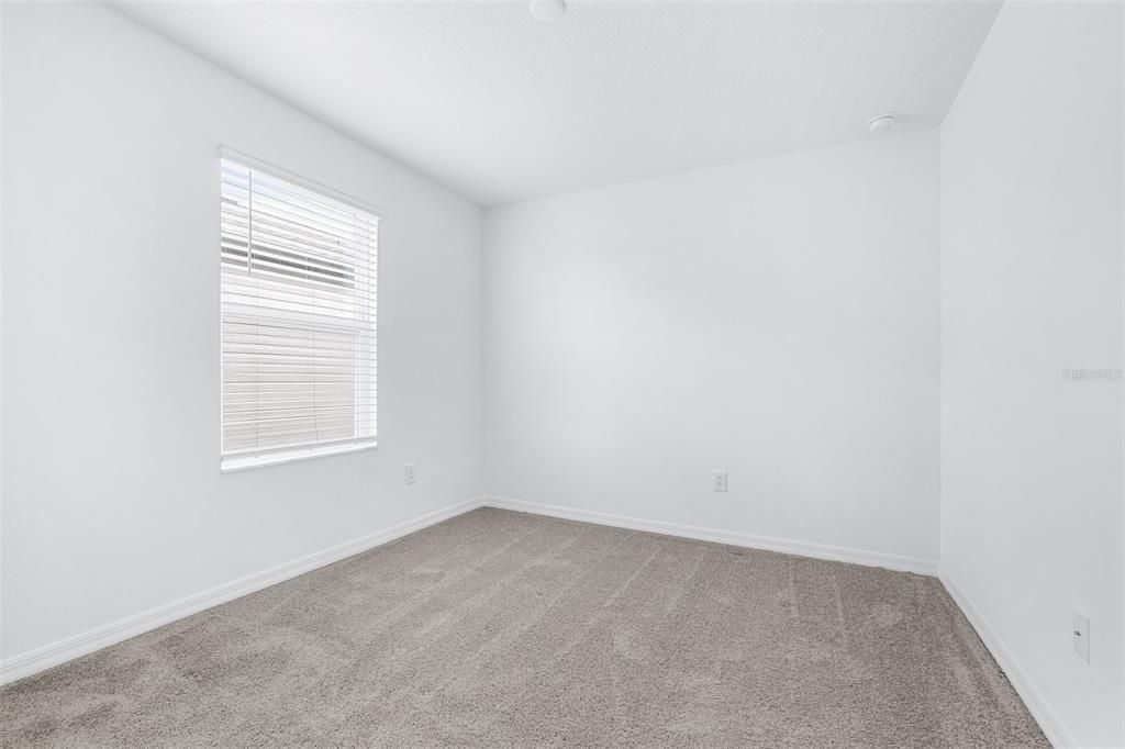 For Sale: $470,000 (4 beds, 3 baths, 2636 Square Feet)