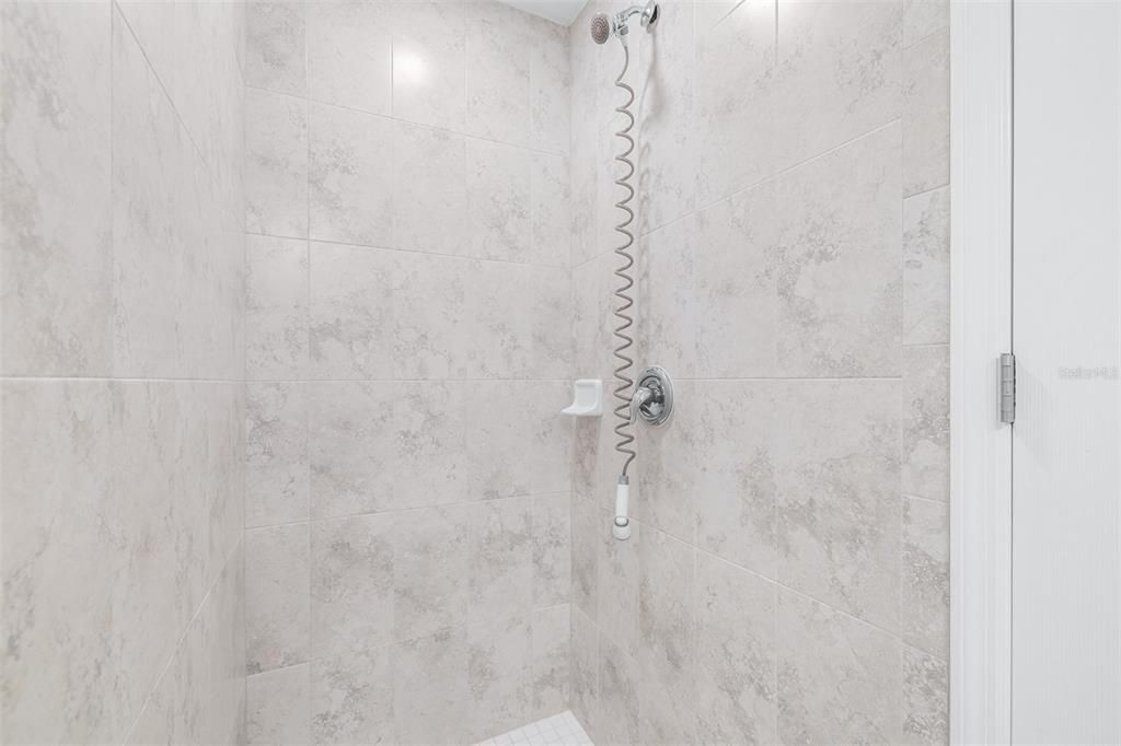 For Sale: $470,000 (4 beds, 3 baths, 2636 Square Feet)