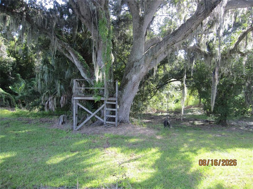 For Sale: $135,000 (2 beds, 2 baths, 1032 Square Feet)