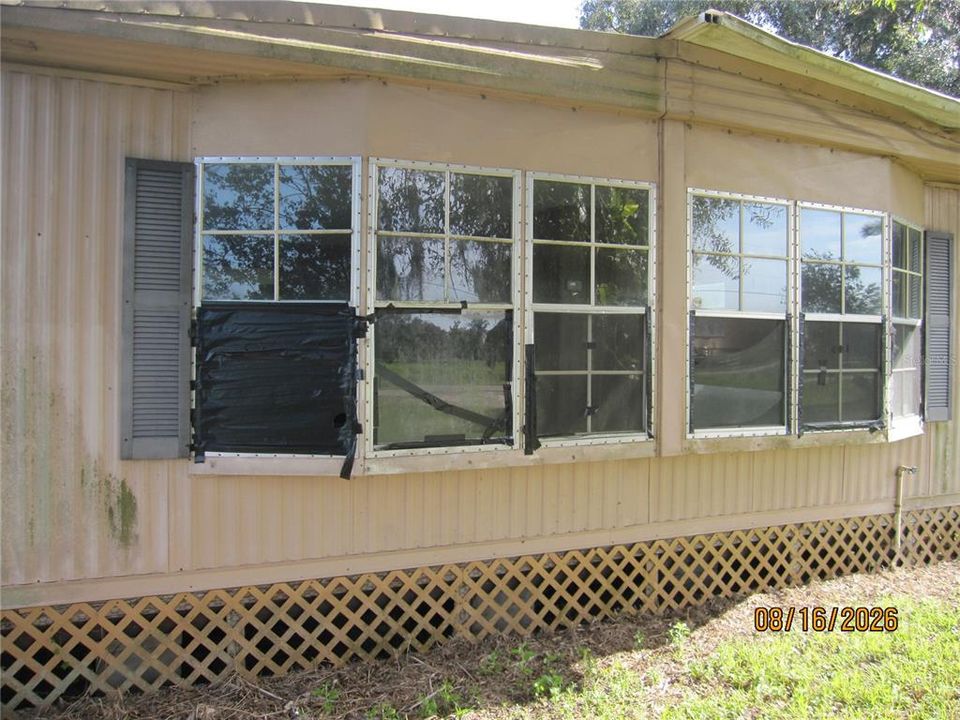 For Sale: $135,000 (2 beds, 2 baths, 1032 Square Feet)